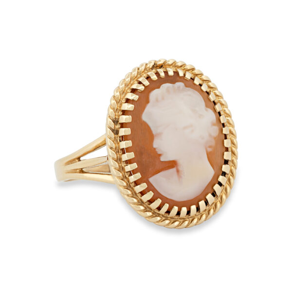 Vintage Gold Cameo Ring