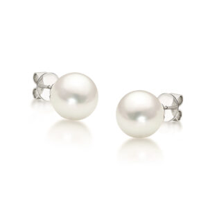 Classic Freshwater Pearl Studs